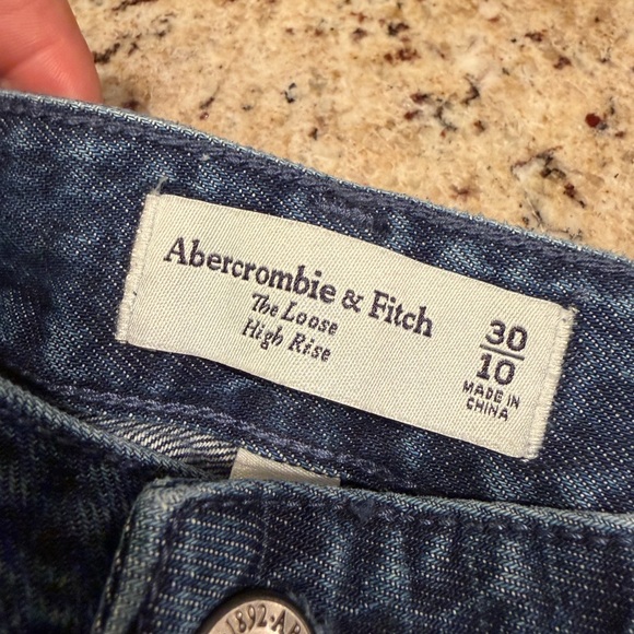 Abercrombie Loose High Rise Pinstripe Jeans - Picture 2 of 4